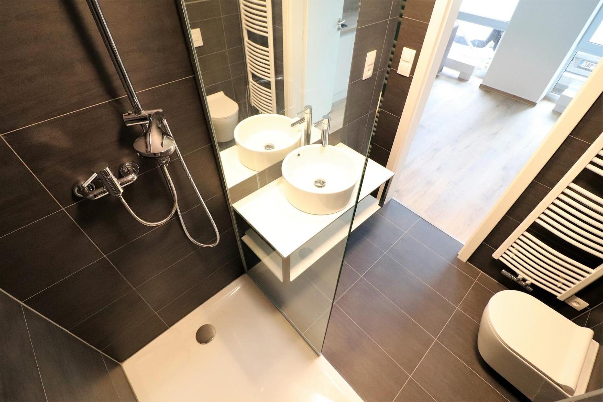Park Tower Apartment V Centru Zlina Экстерьер фото